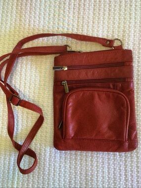 Red Crossbody Leather Purse. Classic Women's Shoulder Bag